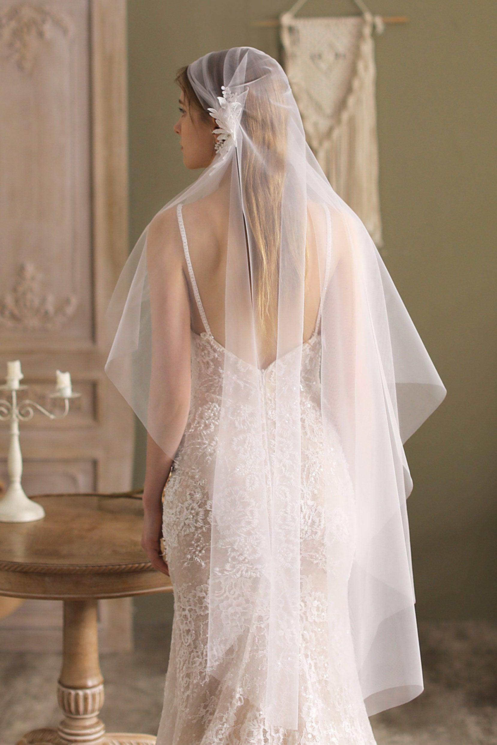 One-tier Cut Edge Tulle Hip Veils Appliques Beading CV0262 - COCOMELODY